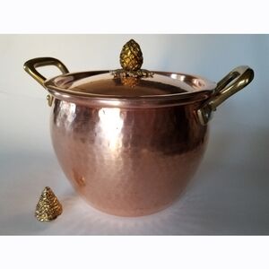 Hammered Copper Stock Pot with Brass Handles and Pineapple Finial